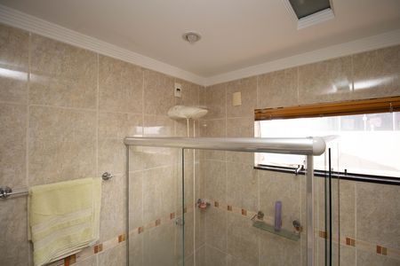 Casa para alugar com 300m², 4 quartos e 4 vagas Casa para alugar com 300m², 4 quartos e 4 vagasBanheiro da Suíte Master 2