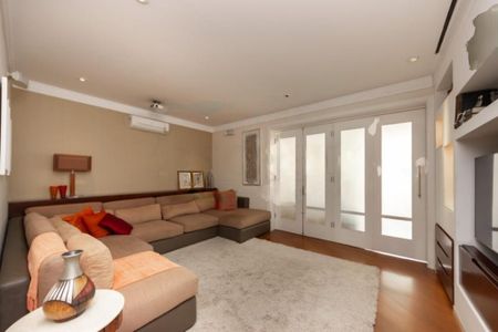 Casa à venda com 5 quartos, 515m² em Jardim Hipico, São Paulo