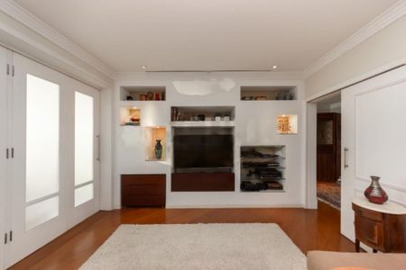 Casa à venda com 5 quartos, 515m² em Jardim Hipico, São Paulo