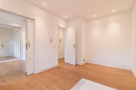 Apartamento à venda com 150m², 2 quartos e 2 vagas Apartamento à venda com 150m², 2 quartos e 2 vagasQuarto Suíte