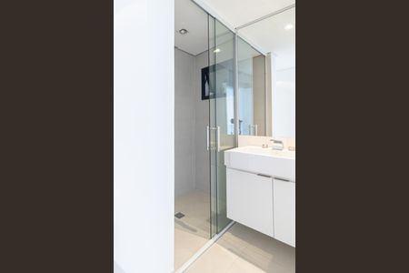Banheiro Piso Superior de apartamento à venda com 2 quartos, 150m² em Chácara Itaim, São Paulo