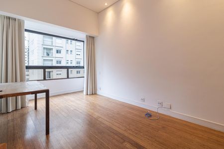 Sala de apartamento à venda com 2 quartos, 150m² em Chácara Itaim, São Paulo