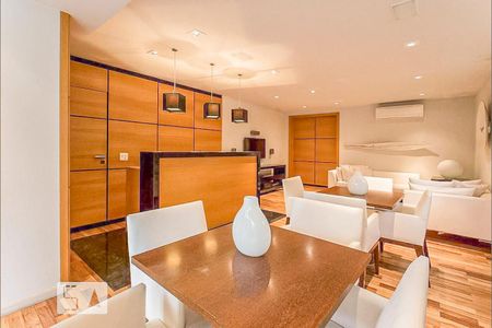 Apartamento à venda com 150m², 2 quartos e 2 vagas Apartamento à venda com 150m², 2 quartos e 2 vagasÁrea comum - Salão de festas