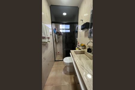Apartamento à venda com 74m², 2 quartos e 1 vaga Apartamento à venda com 74m², 2 quartos e 1 vagaBanheiro