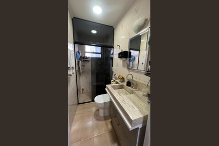 Apartamento à venda com 74m², 2 quartos e 1 vaga Apartamento à venda com 74m², 2 quartos e 1 vagaBanheiro
