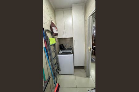 Apartamento à venda com 74m², 2 quartos e 1 vaga Apartamento à venda com 74m², 2 quartos e 1 vagaÁrea de Serviço