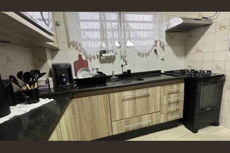 Apartamento à venda com 74m², 2 quartos e 1 vaga Apartamento à venda com 74m², 2 quartos e 1 vagaCozinha