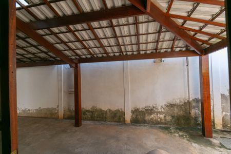 Casa à venda com 203m², 3 quartos e 7 vagas