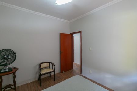 Casa à venda com 203m², 3 quartos e 7 vagas