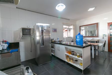 Casa à venda com 203m², 3 quartos e 7 vagas