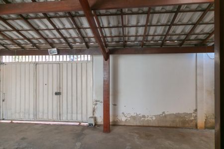 Casa à venda com 203m², 3 quartos e 7 vagas
