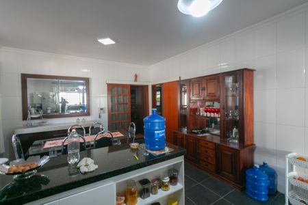 Casa à venda com 203m², 3 quartos e 7 vagas