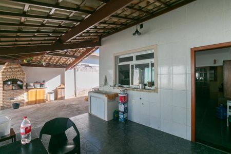 Casa à venda com 203m², 3 quartos e 7 vagas