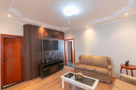 Casa à venda com 203m², 3 quartos e 7 vagas