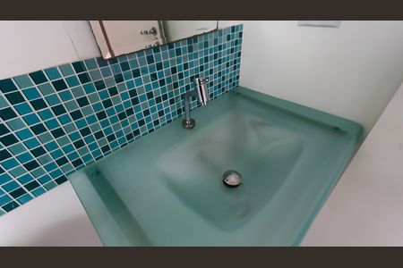 Apartamento à venda com 47m², 2 quartos e 1 vaga Apartamento à venda com 47m², 2 quartos e 1 vagaBanheiro