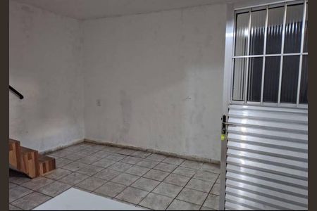 Casa para alugar com 2 quartos, 60m² em Jardim Palmira, Guarulhos