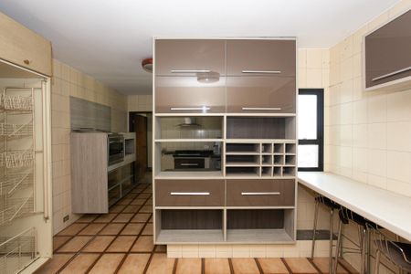 Apartamento à venda com 186m², 4 quartos e 3 vagasCozinha