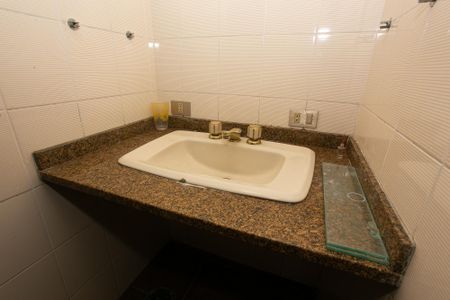 Apartamento à venda com 186m², 4 quartos e 3 vagasBanheiro
