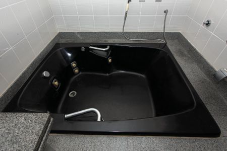 Apartamento à venda com 186m², 4 quartos e 3 vagasBanheiro da Suíte 2 - Banheiro