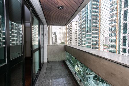 Apartamento à venda com 186m², 4 quartos e 3 vagasVaranda da Sala