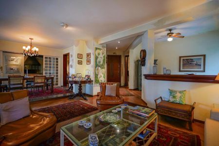 Apartamento à venda com 235m², 3 quartos e 3 vagas