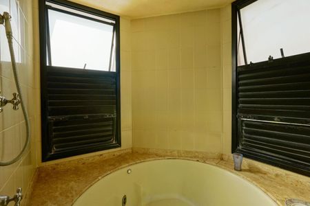 Apartamento à venda com 235m², 3 quartos e 3 vagas