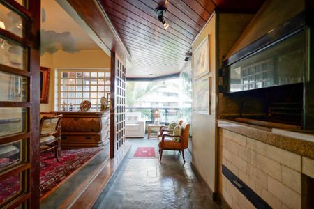 Apartamento à venda com 235m², 3 quartos e 3 vagas