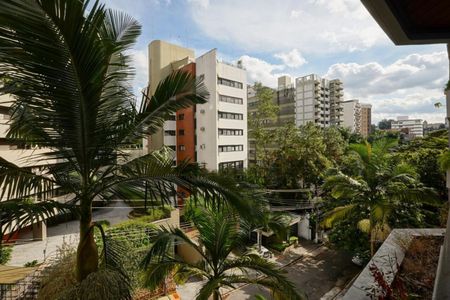 Apartamento à venda com 235m², 3 quartos e 3 vagas