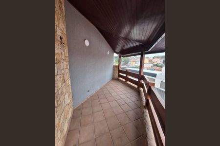 Casa para alugar com 3 quartos, 300m² em Jardim Santa Mena, Guarulhos