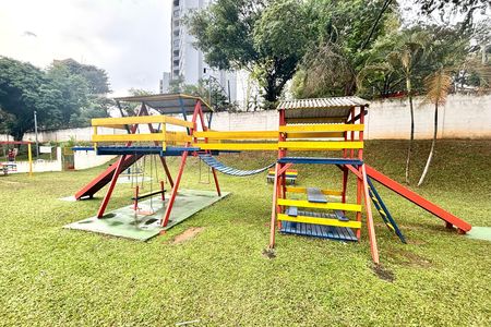 Apartamento à venda com 50m², 2 quartos e 1 vaga Apartamento à venda com 50m², 2 quartos e 1 vagaÁrea comum - Playground