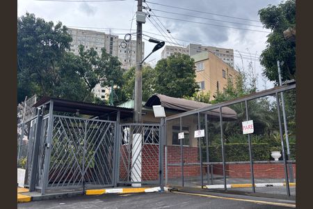 Apartamento à venda com 50m², 2 quartos e 1 vaga Apartamento à venda com 50m², 2 quartos e 1 vagaFachada