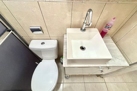 Apartamento à venda com 50m², 2 quartos e 1 vaga Apartamento à venda com 50m², 2 quartos e 1 vagaBanheiro