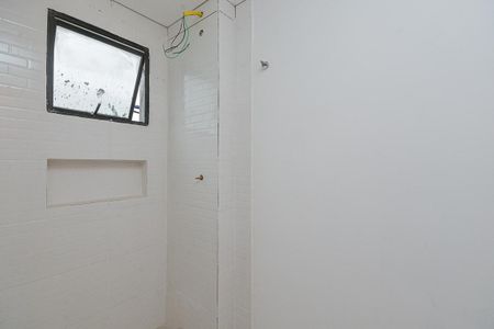 Banheiro de apartamento à venda com 1 quarto, 24m² em Vila Gea, São Paulo
