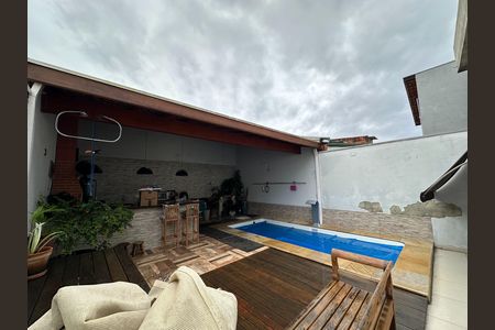 Casa para alugar com 189m², 3 quartos e 2 vagas Casa para alugar com 189m², 3 quartos e 2 vagasÁrea externa