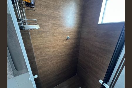 Casa para alugar com 189m², 3 quartos e 2 vagas Casa para alugar com 189m², 3 quartos e 2 vagasBanheiro Corredor