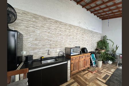 Casa para alugar com 189m², 3 quartos e 2 vagas Casa para alugar com 189m², 3 quartos e 2 vagasÁrea externa