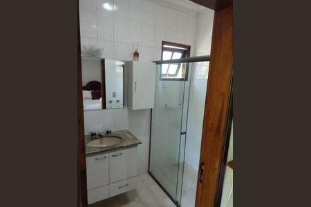 Casa à venda com 187m², 3 quartos e 3 vagas Casa à venda com 187m², 3 quartos e 3 vagasBanheiro