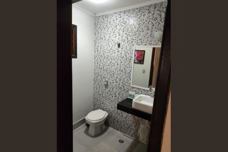 Casa à venda com 187m², 3 quartos e 3 vagas Casa à venda com 187m², 3 quartos e 3 vagasBanheiro