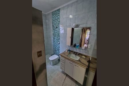 Casa à venda com 187m², 3 quartos e 3 vagas Casa à venda com 187m², 3 quartos e 3 vagasBanheiro