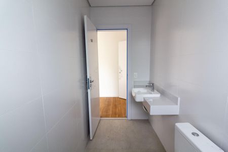Casa de condomínio à venda com 418m², 4 quartos e 4 vagas Casa de condomínio à venda com 418m², 4 quartos e 4 vagasBanheiro Suíte 4