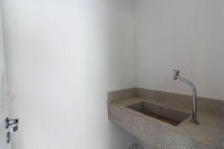 Casa de condomínio à venda com 418m², 4 quartos e 4 vagas Casa de condomínio à venda com 418m², 4 quartos e 4 vagasLavabo