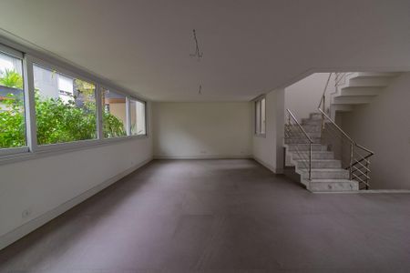 Sala de casa de condomínio à venda com 4 quartos, 418m² em Jardim dos Estados, São Paulo