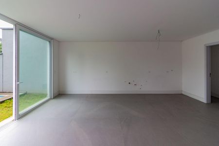 Casa de condomínio à venda com 418m², 4 quartos e 4 vagas Casa de condomínio à venda com 418m², 4 quartos e 4 vagasCozinha