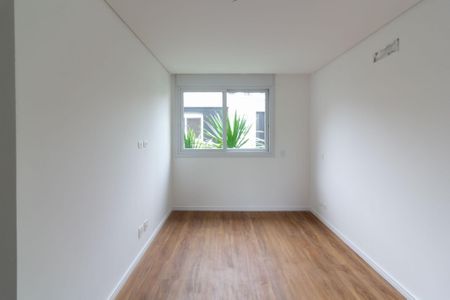 Casa de condomínio à venda com 418m², 4 quartos e 4 vagas Casa de condomínio à venda com 418m², 4 quartos e 4 vagasQuarto 4 - Suíte 4