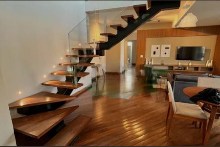 Apartamento à venda com 210m², 3 quartos e 3 vagas