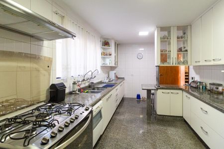 Cozinha de casa à venda com 5 quartos, 497m² em Cidade São Francisco, Osasco
