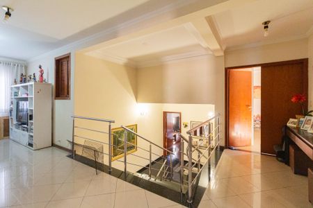 Casa à venda com 497m², 5 quartos e 5 vagasCorredor