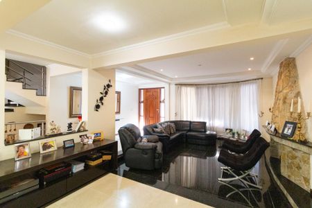Casa à venda com 497m², 5 quartos e 5 vagasSala