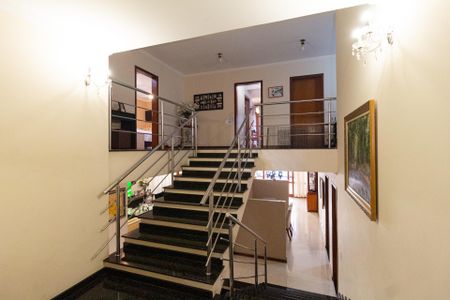 Corredor de casa à venda com 5 quartos, 497m² em Cidade São Francisco, Osasco