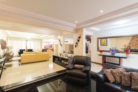 Sala de casa à venda com 5 quartos, 497m² em Cidade São Francisco, Osasco